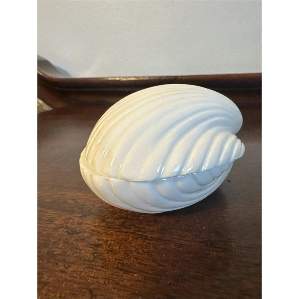 The Beachcomber beachcomber white